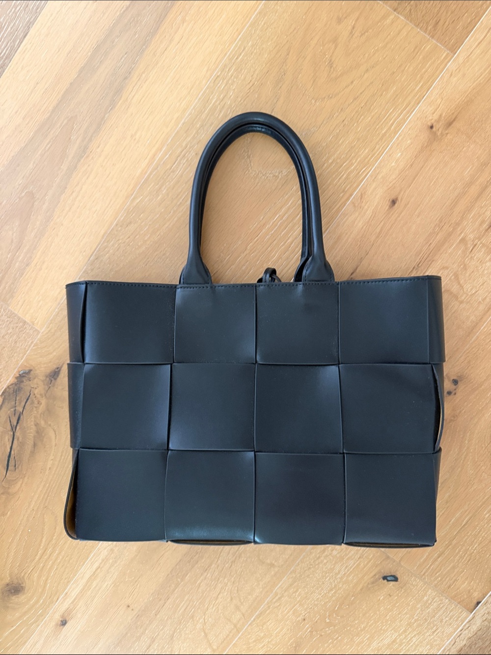 Woven Leather Tote Bag in Black - Picture 4 of 4